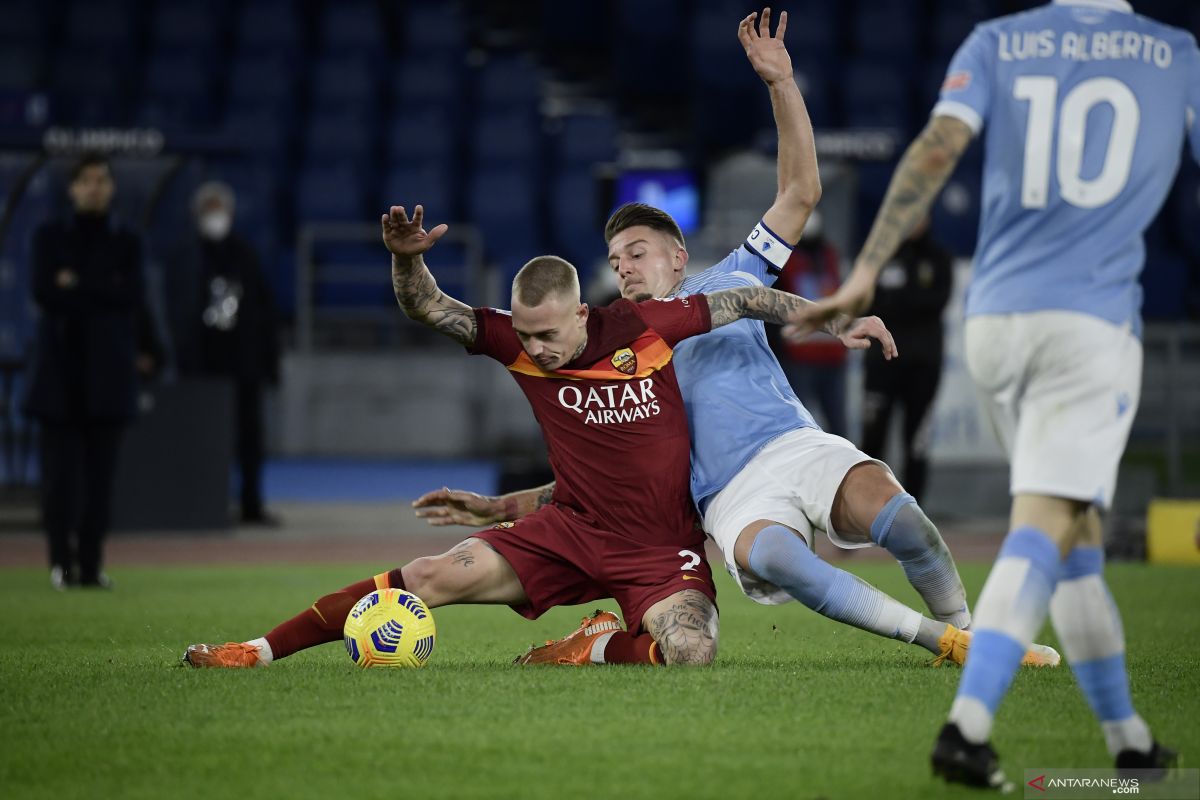 Lasio gilas Roma dengan skor 3-0