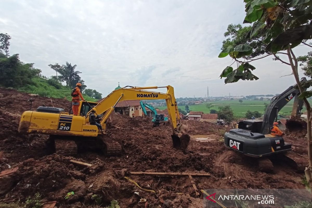 11 korban bencana tanah longsor di Sumedang masih dicari