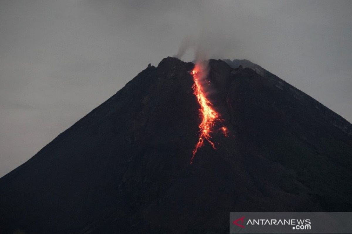 Gunung Merapi 36 kali luncurkan lava pijar