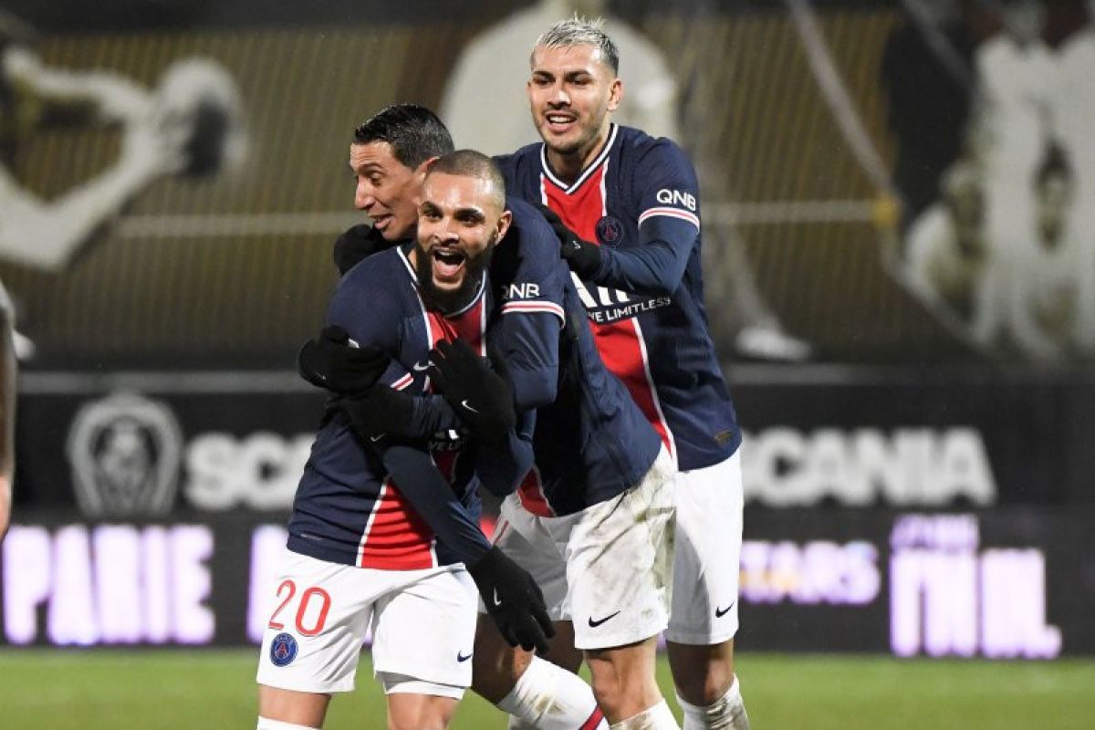 Layvin Kurzawa antar PSG ke puncak usai kalahkan Angers