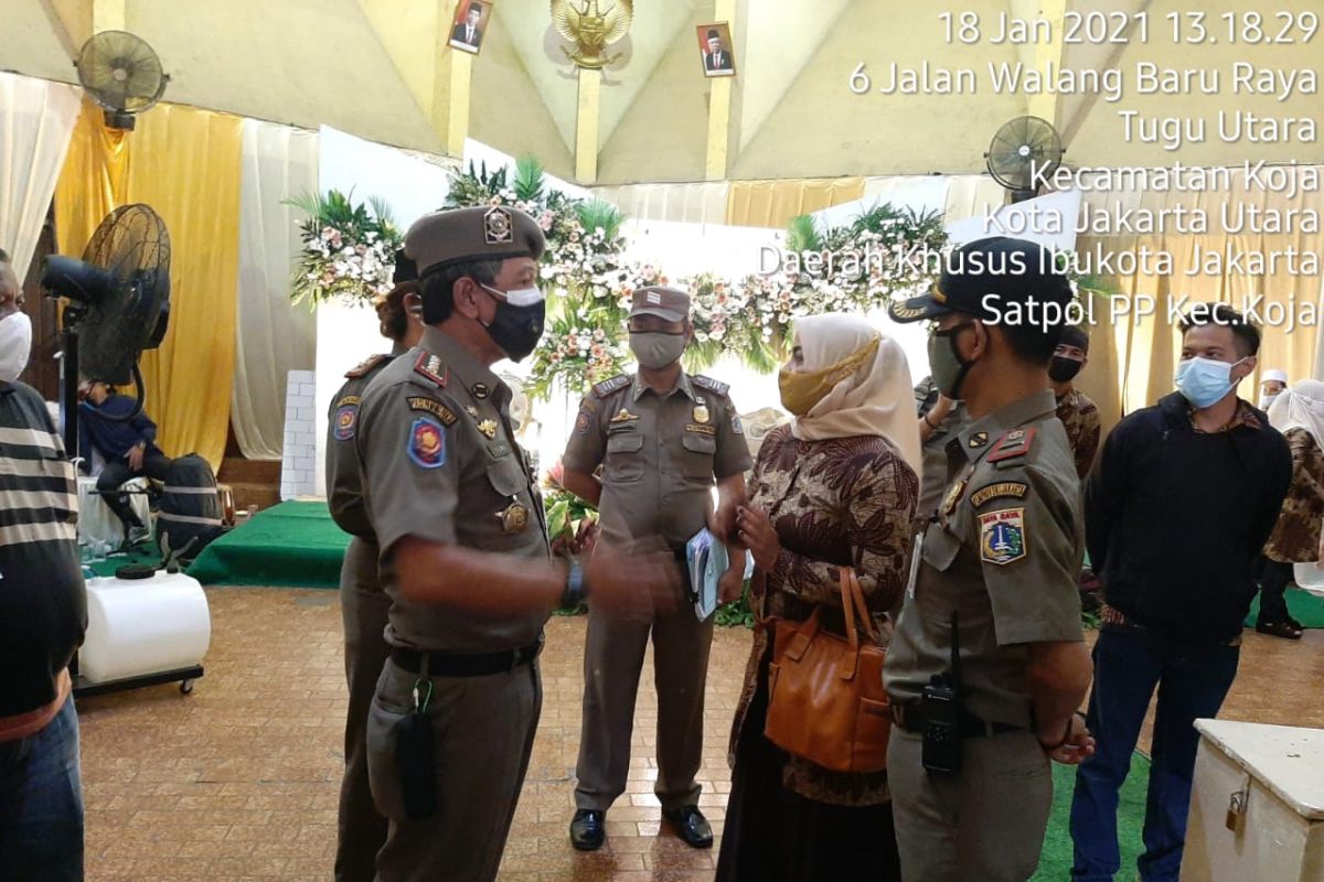 TNI/Polri dipersilakan bubarkan hajatan selama PPKM di Banyumas