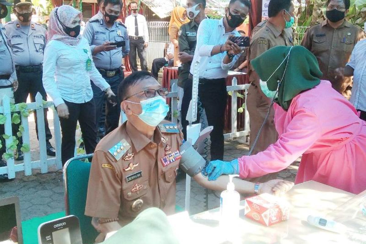 Bupati Pesisir Selatan batal disuntik vaksin COVID-19 (Video)