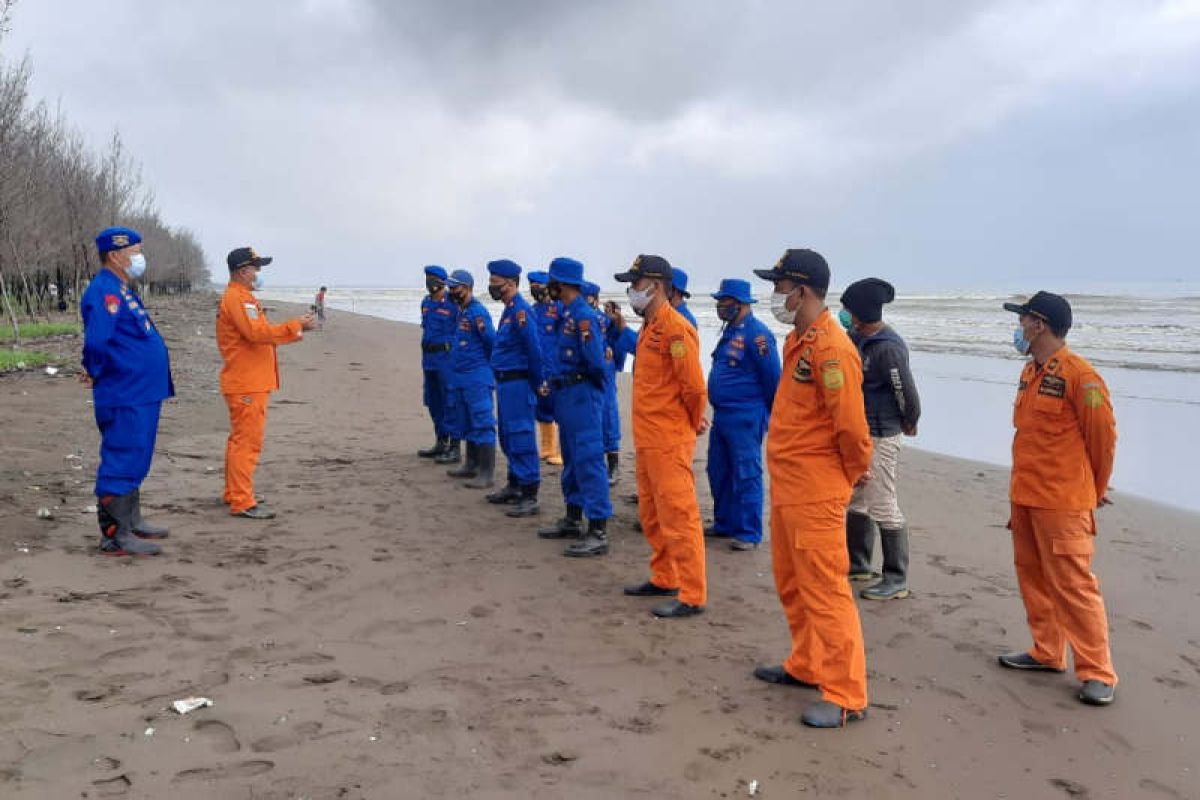 Enam awak kapal pandu alami kecelakaan di perairan Pemalang