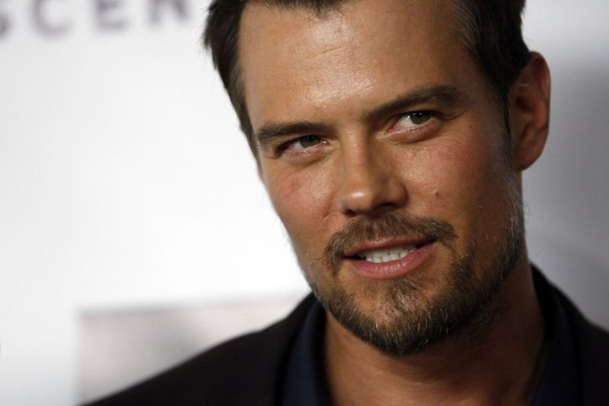 Josh Duhamel akan gantikan Armie Hammer di film "Shotgun Wedding"?