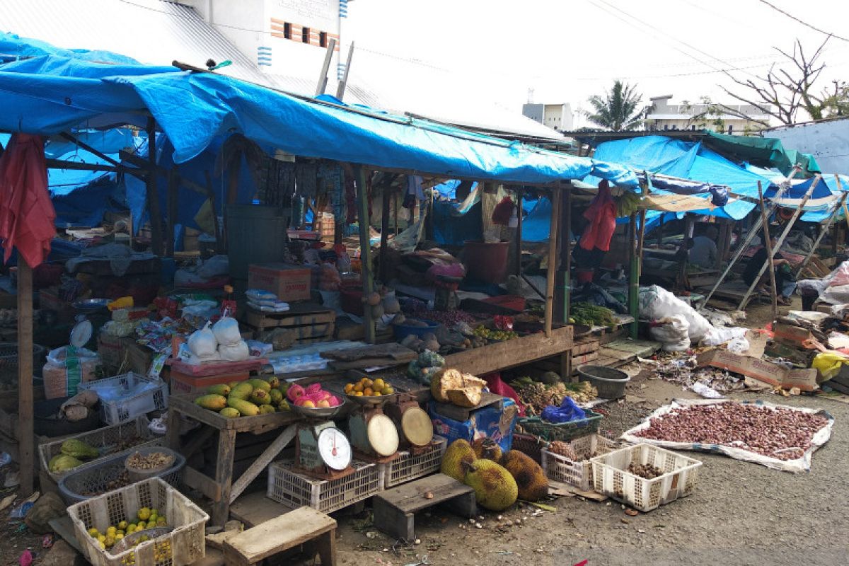 Pasar tradisional di Mamuju mulai beraktivitas setelah gempa