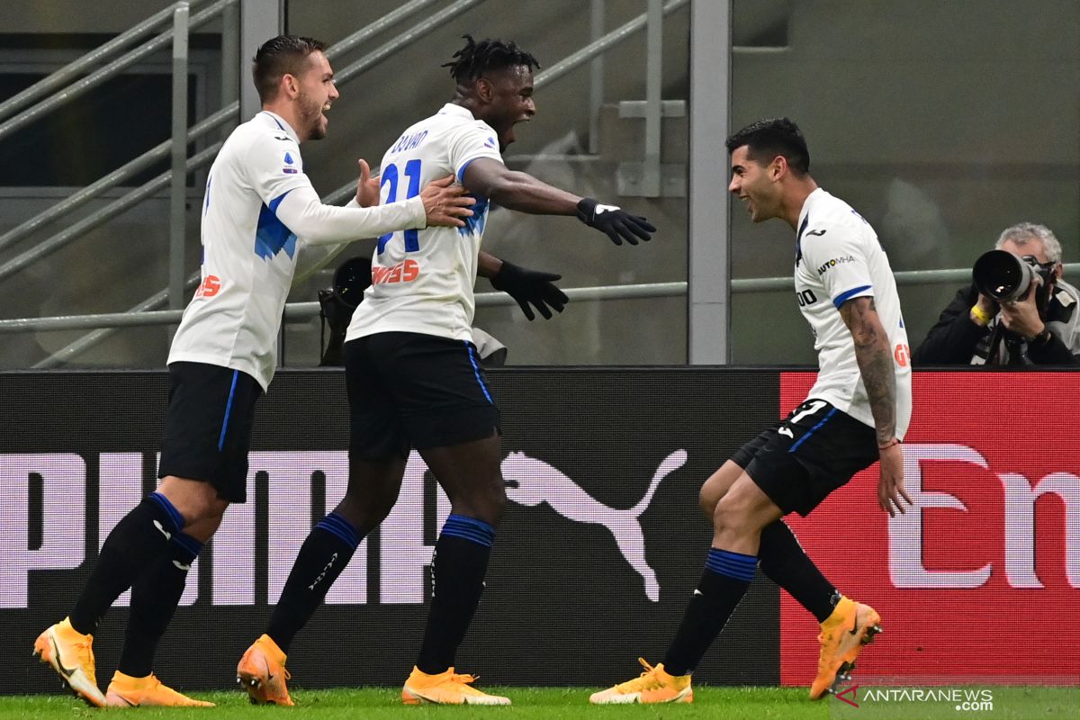 Atalanta pecundangi pemuncak klasemen Milan tiga gol tanpa balas