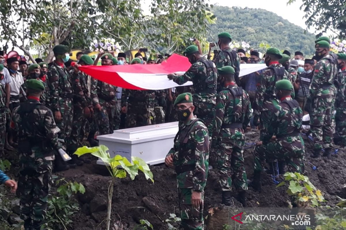 Praka Dedi Hamdani korban KKSB Papua dimakamkan di Lombok Tengah