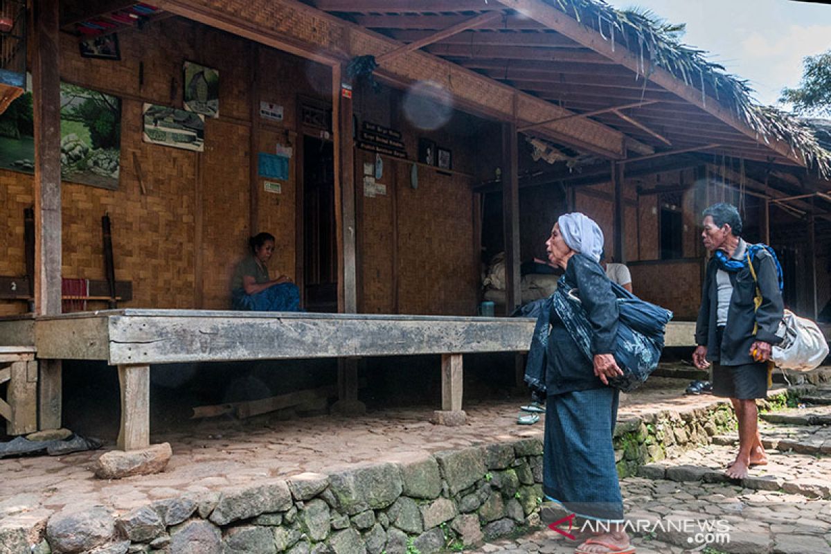 950 KK warga Baduy senang terima program Kemensos