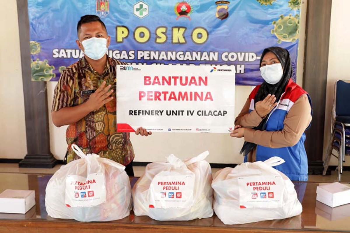 Pertamina Cilacap salurkan paket sembako bagi warga terkonfirmasi COVID-19