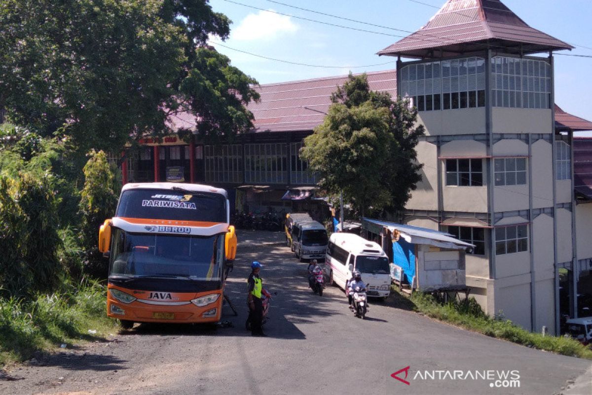 Bus wisata dilarang masuk kawasan wisata di Kudus selama PKM