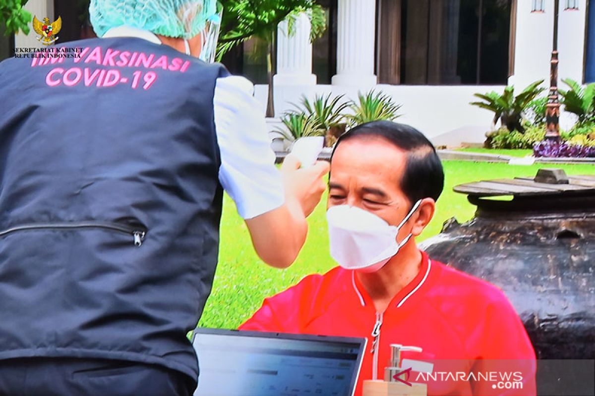 Jokowi dapatkan vaksinasi COVID-19 kedua