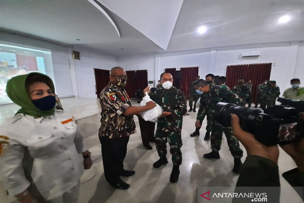 Pangdam XIV-HSN  minta keluarga besar TNI menjaga soliditas