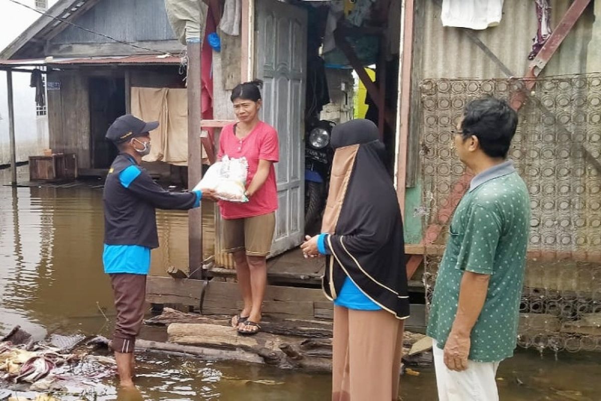 Legislator Kapuas apresiasi pegiat pendidikan bantu korban banjir Kalsel