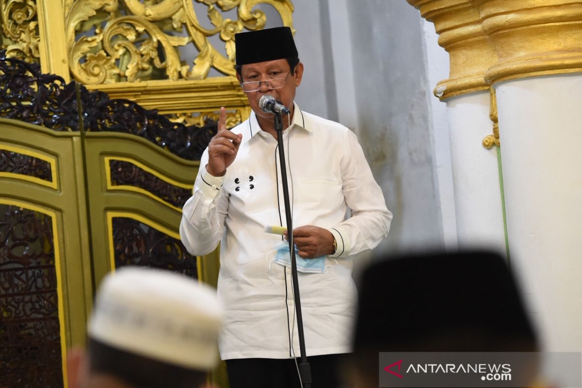 Isdianto fokus urus cucu setelah tak menjabat Gubernur Kepri