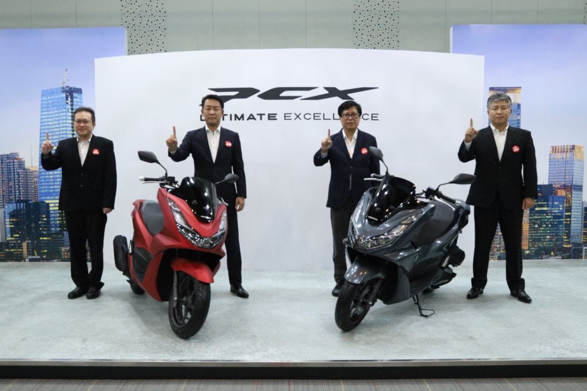 Resmi meluncur, ini harga All New Honda PCX dan All New Honda PCX e:HEV