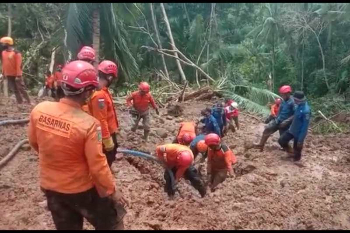 Seorang korban tanah longsor di Kebumen belum ditemukan