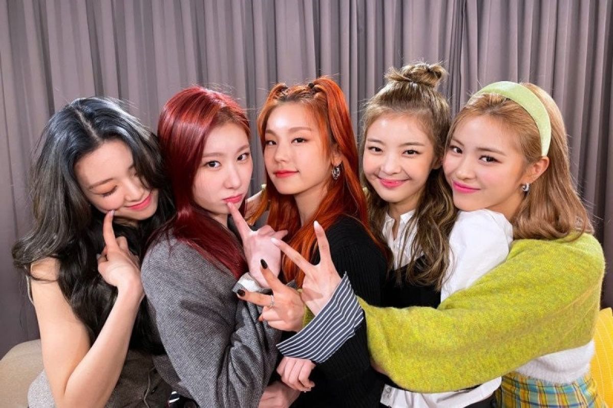 Grup K-pop ITZY rayakan hari jadi grup yang kedua tahun