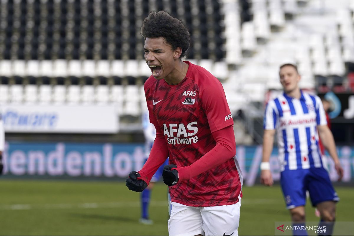 Waduh, tiga gol bunuh diri warnai kemenangan AZ atas Twente