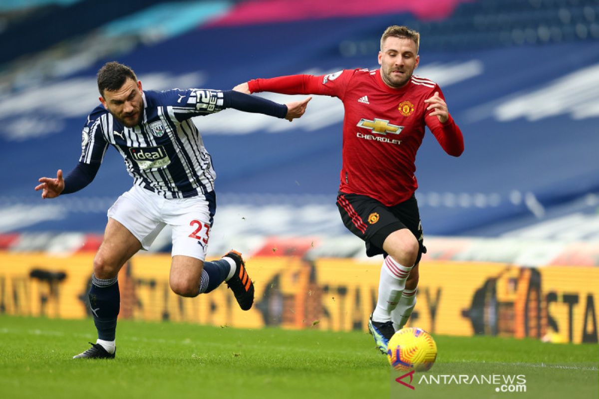 Luke Shaw pertanyakan kekompakan Manchester United