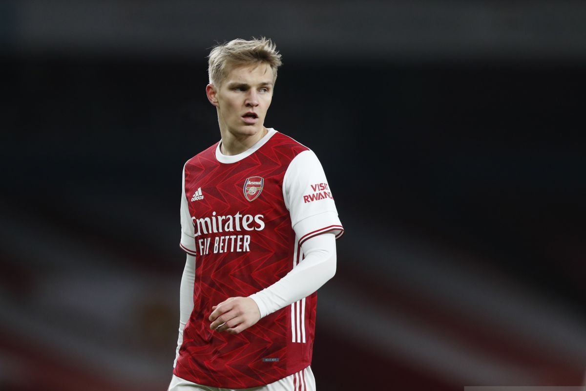 Pelatih Arsenal Mikel Arteta isyaratkan ingin permanenkan Martin Odegaard