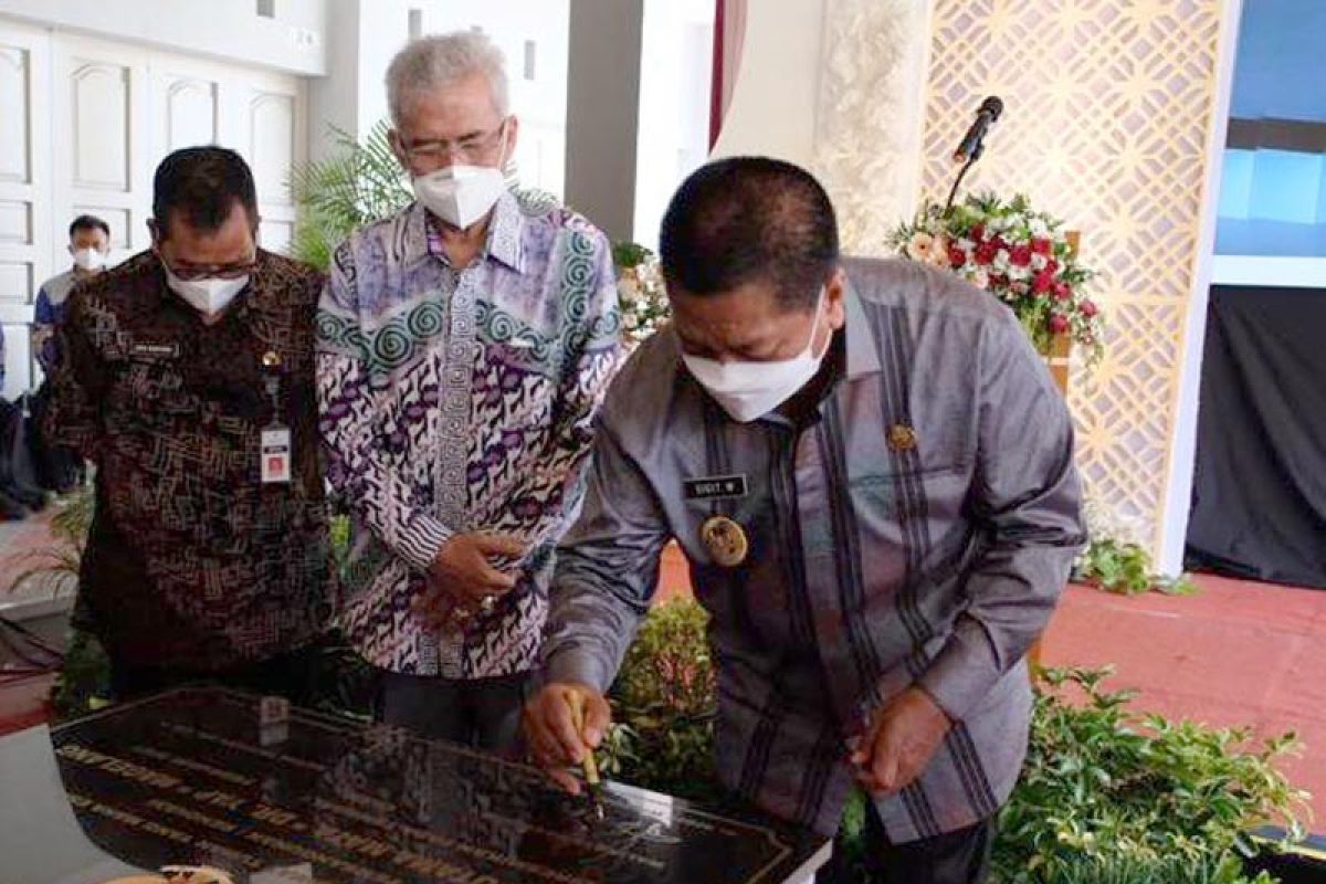 Wali Kota Magelang tandatangani prasasti pembukaan Klinik Mata Dr Yap