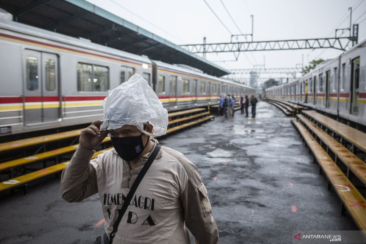 Perjalanan KA jarak jauh Daop 1 Jakarta tidak terdampak banjir