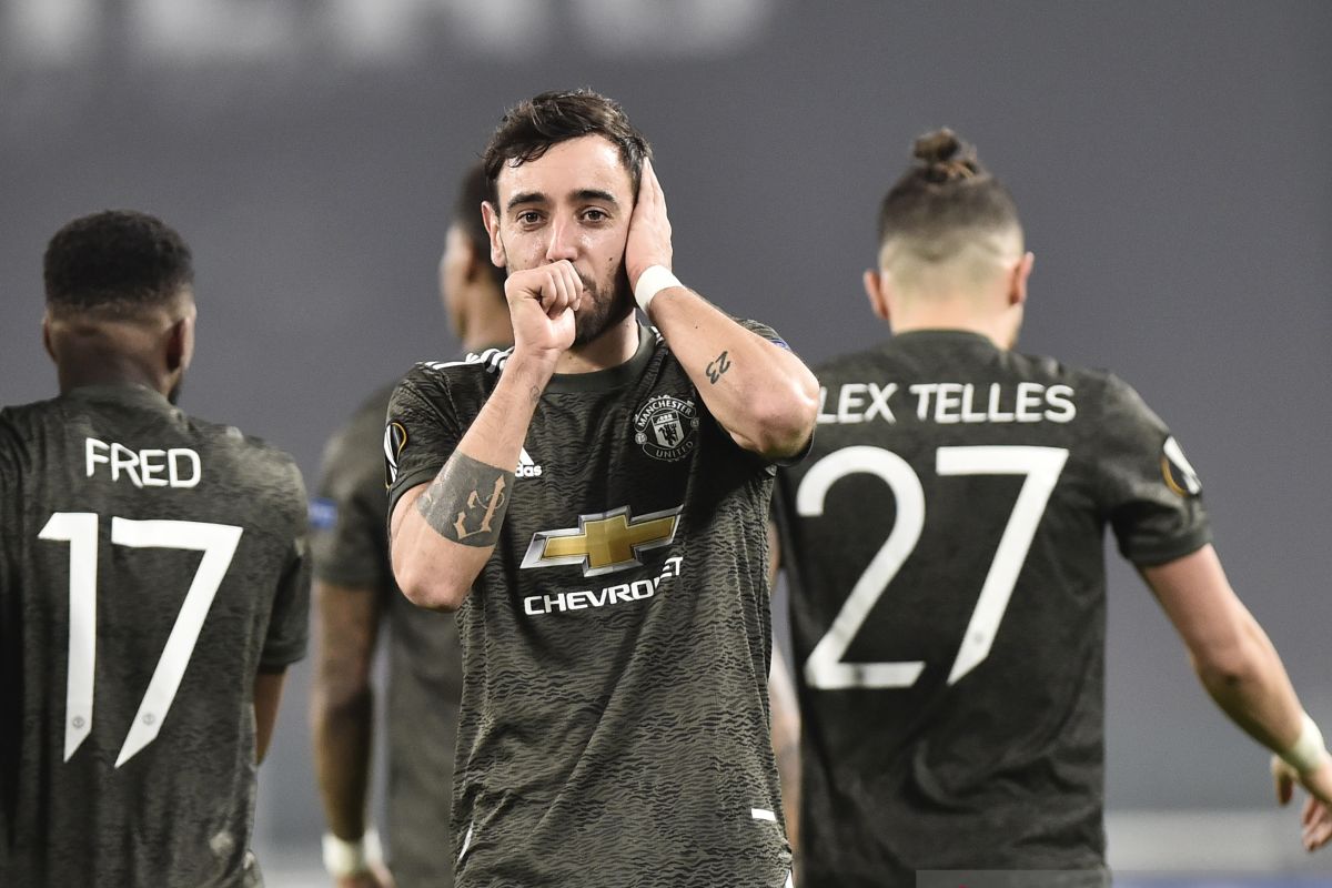 Bruno Fernandes sumbang dwigol saat MU hancurkan Sociedad 4-0