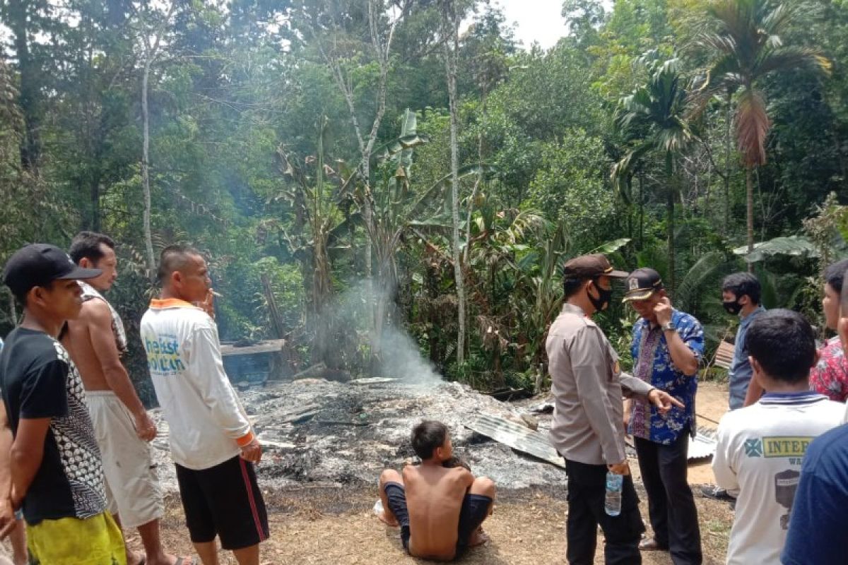 Seorang anak lumpuh tewas akibat rumahnya terbakar