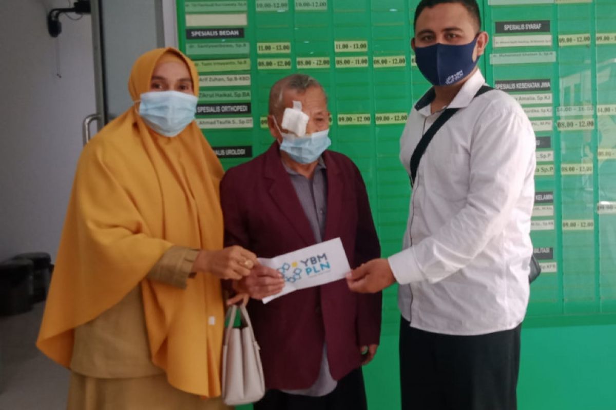 YBM PLN UIW NTB gelar operasi katarak gratis