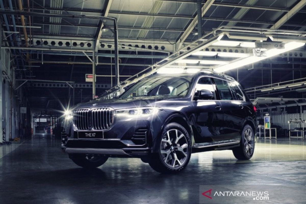 BMW X7 xDrive40i Opulence hasil rakitan Indonesia meluncur, berapa harganya?