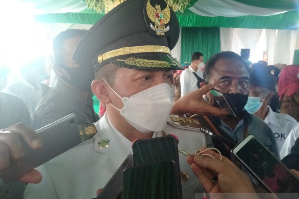 Pemkab Kepulauan Meranti defisit keuangan, honorer hanya diupah Rp600 ribu