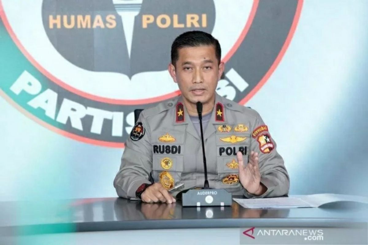 Masyarakat diminta lapor bila lihat oknum polisi masuki hiburan malam