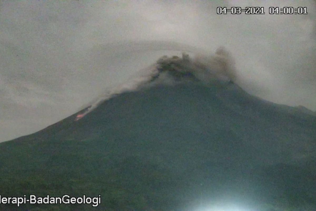 Merapi luncurkan awan panas guguran sejauh 1.200 meter