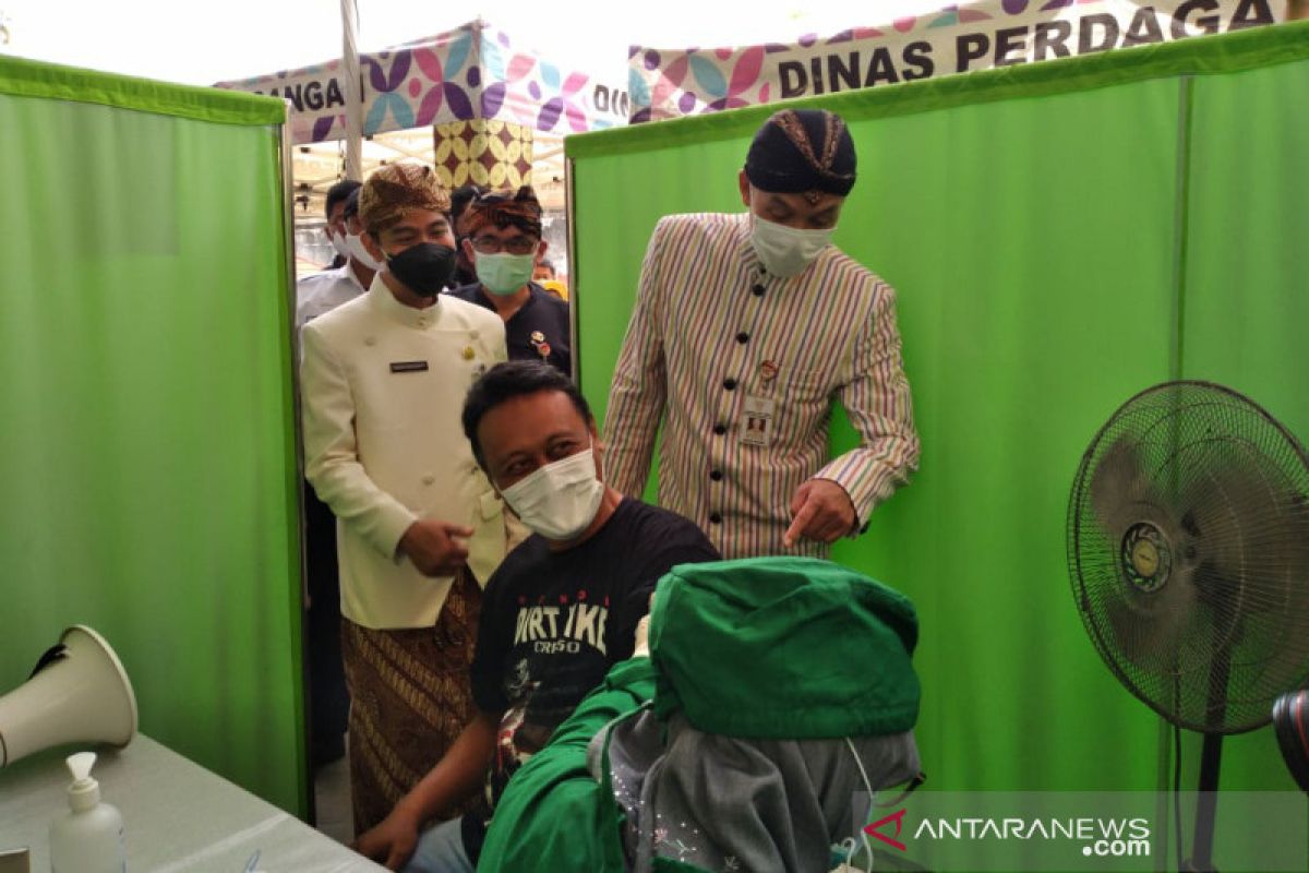 Ganjar: Vaksinasi COVID-19 mandiri segera dimulai