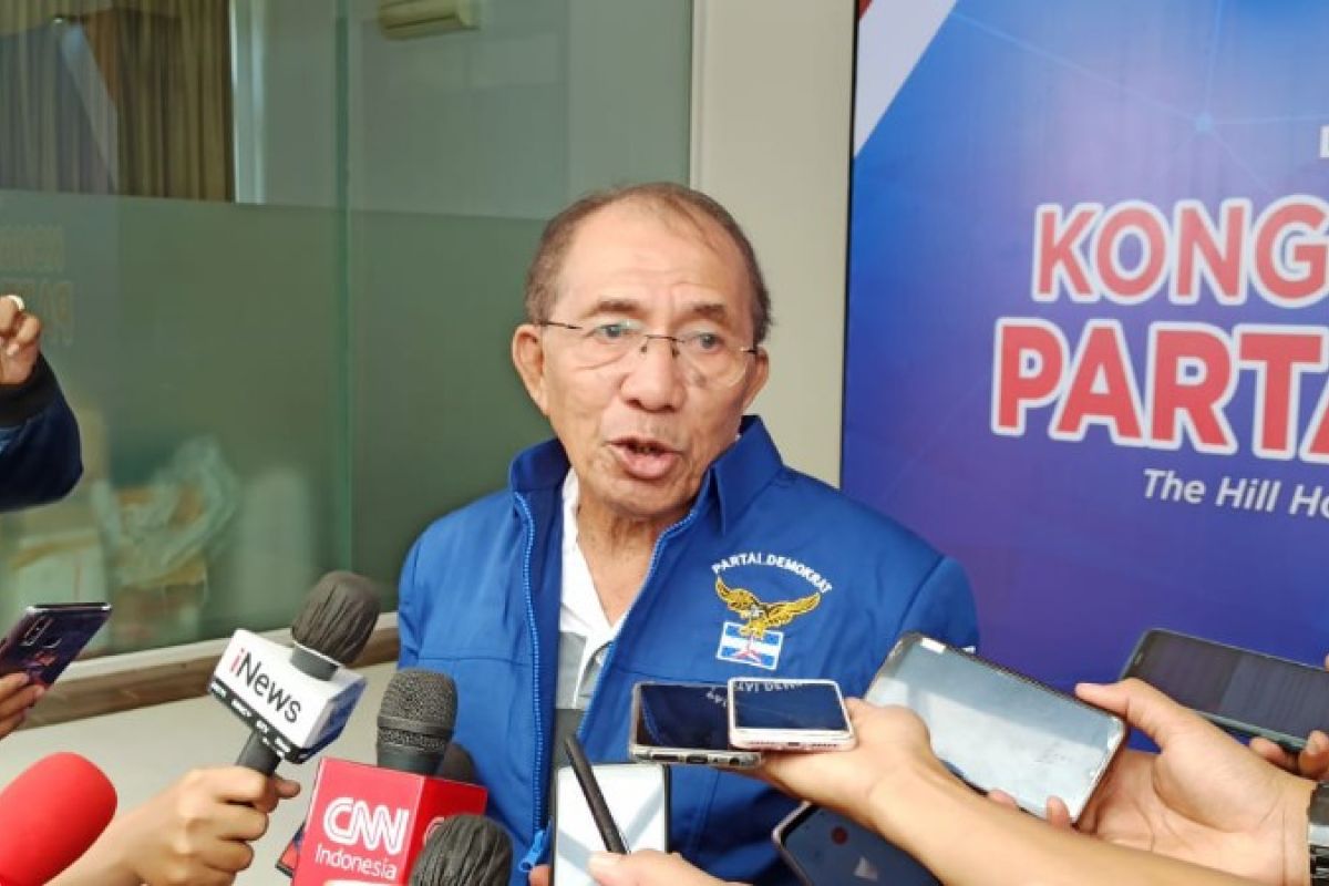 Politisi senior Max Sopacua: Kader Demokrat jangan takut dipecat