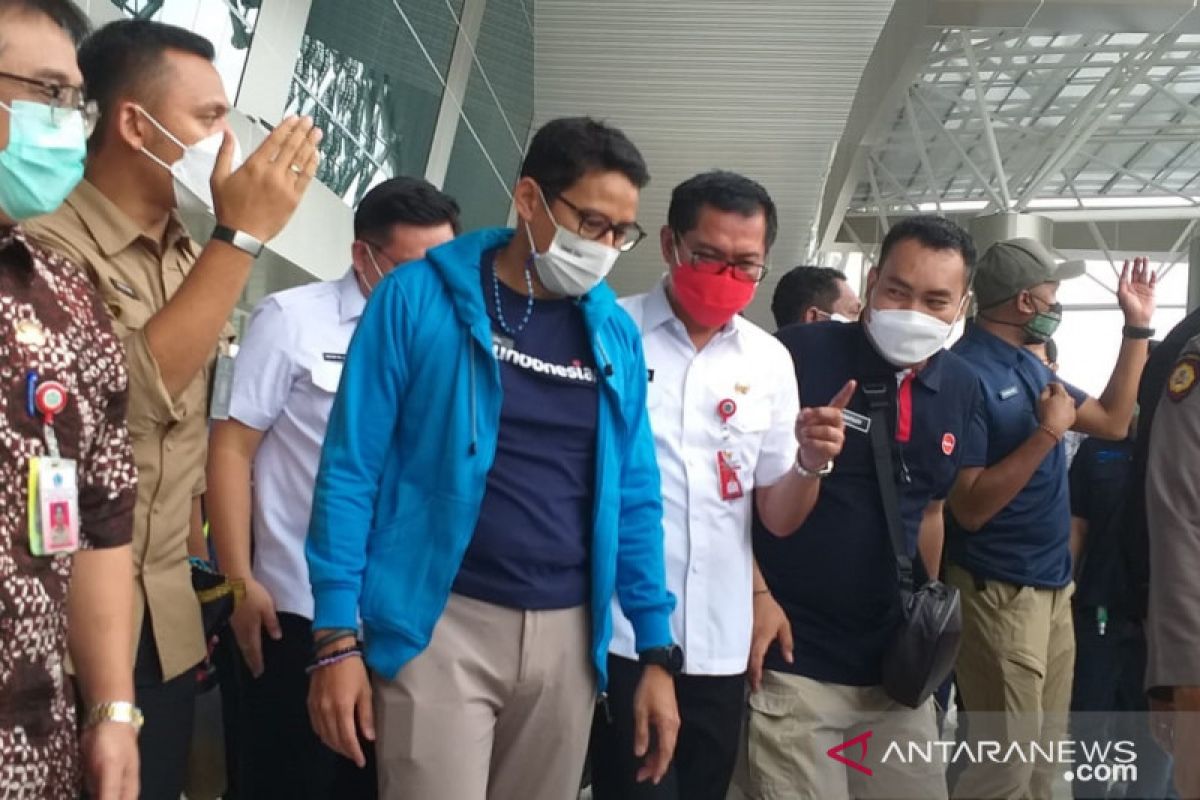 Menparkref Sandiaga: Perluasan Bandara Sam Ratulangi momentum bangkitkan ekonomi