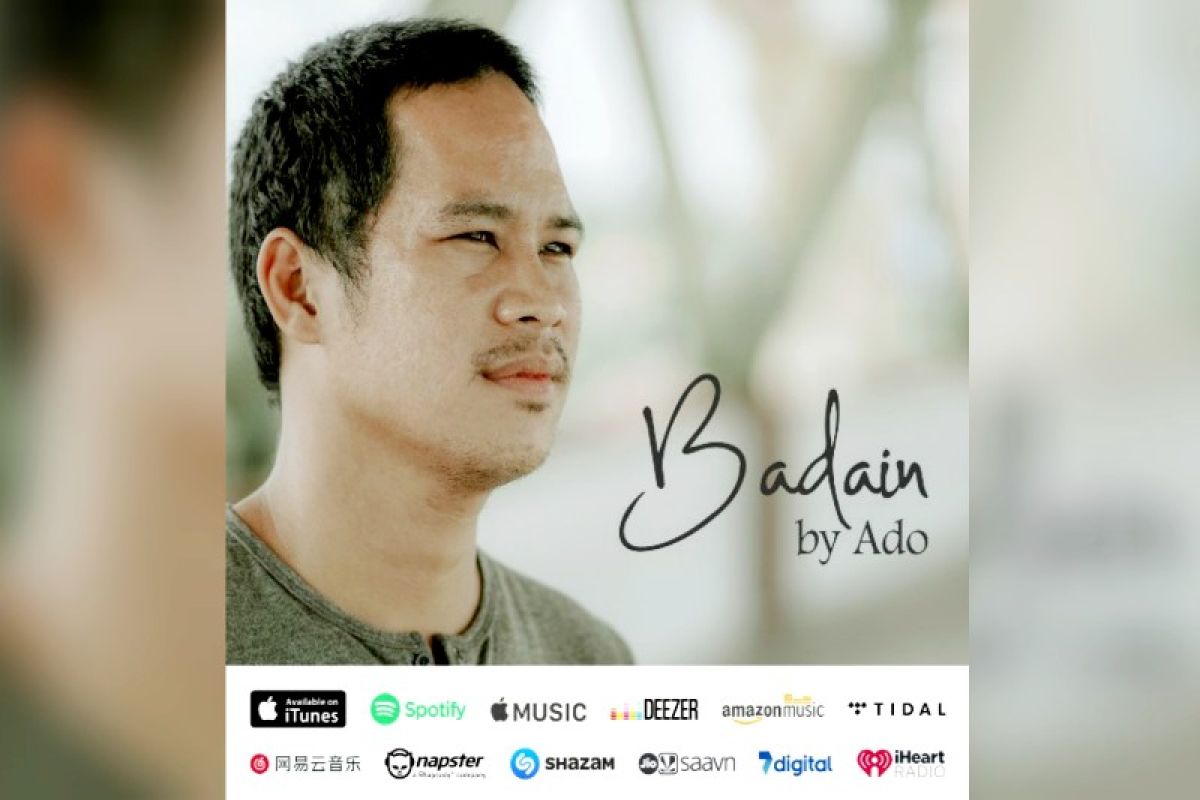 Supriado, satpam bank dari Gumas yang rilis single lagu Dayak Ngaju