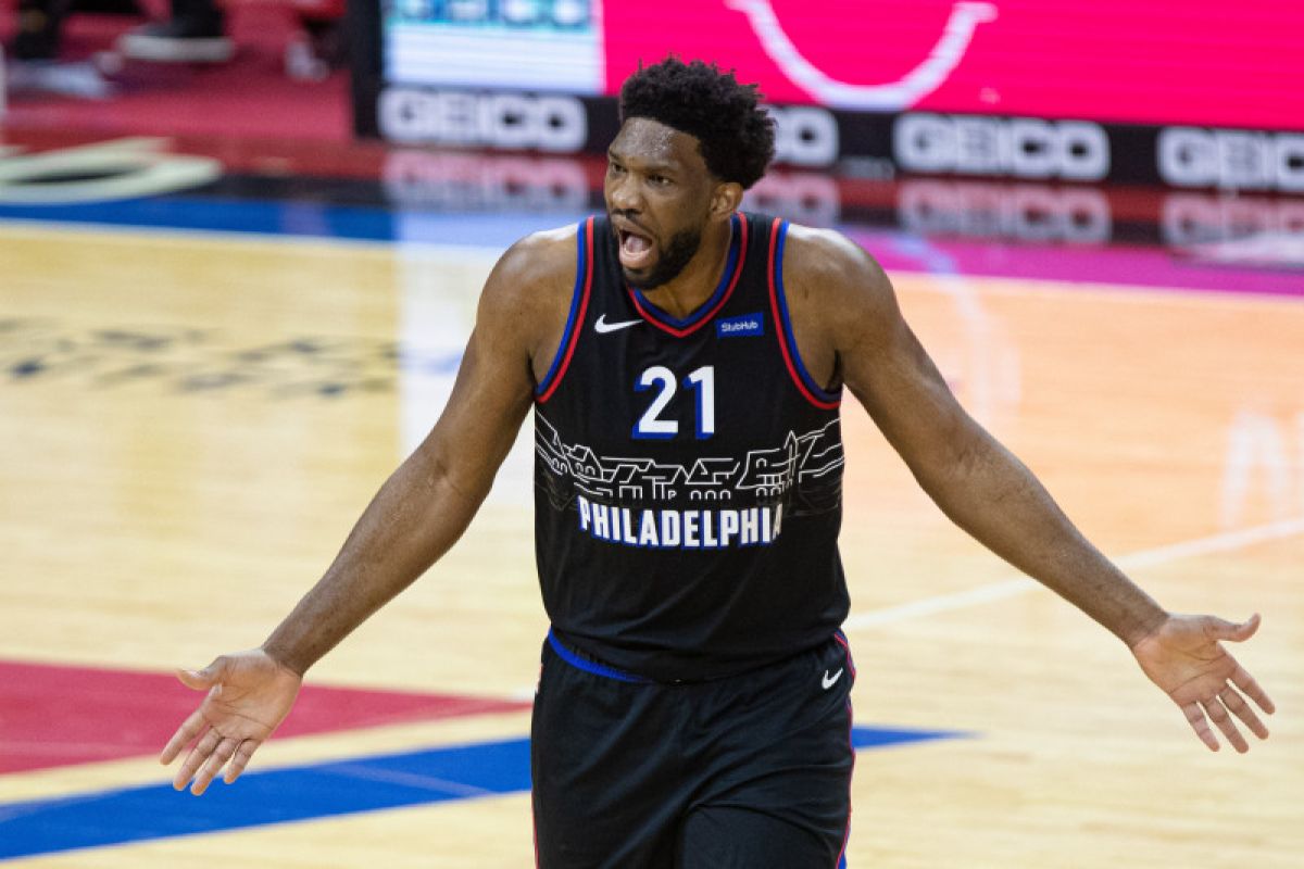 Joel Embiid janji akan sumbangkan Rp1,4 miliar kepada tunawisma