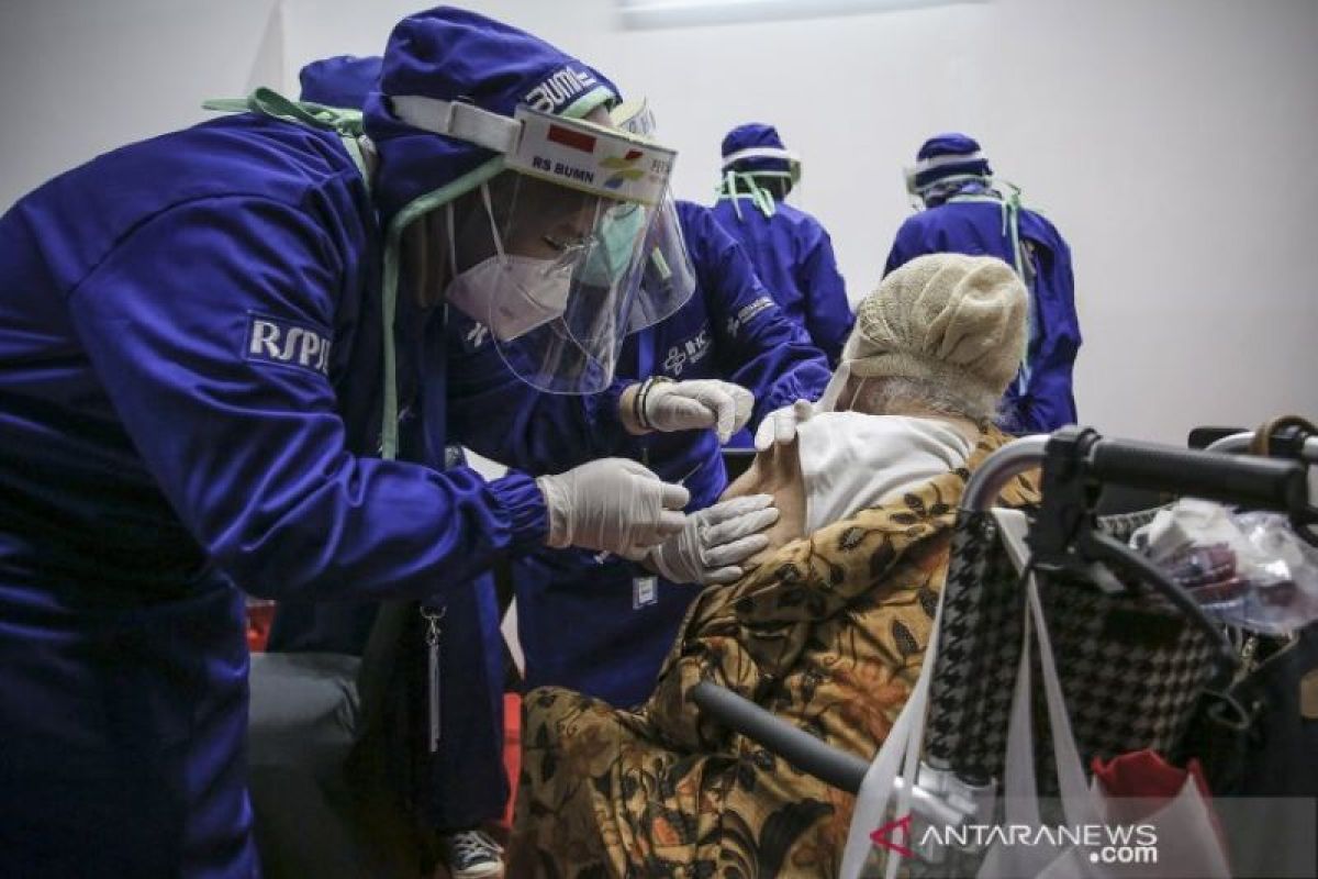 Kementerian: Sentra vaksinasi BUMN untuk lansia dan pelayan publik