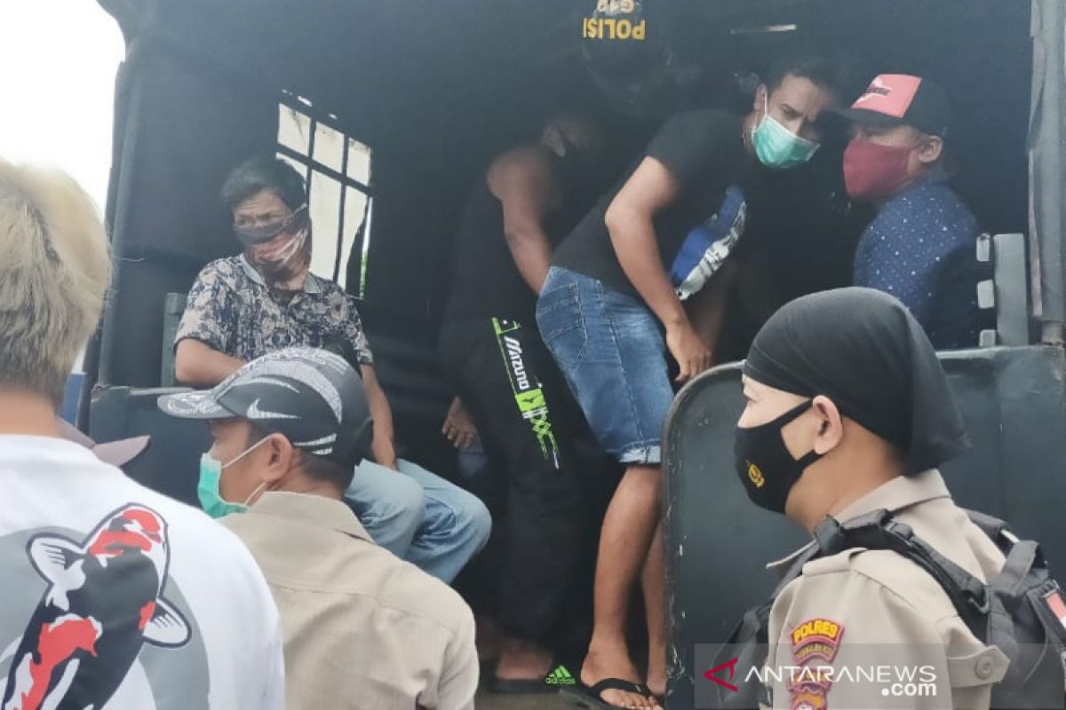 Polisi ungkap judi sabung ayam di Tasikmalaya, tangkap 25 orang