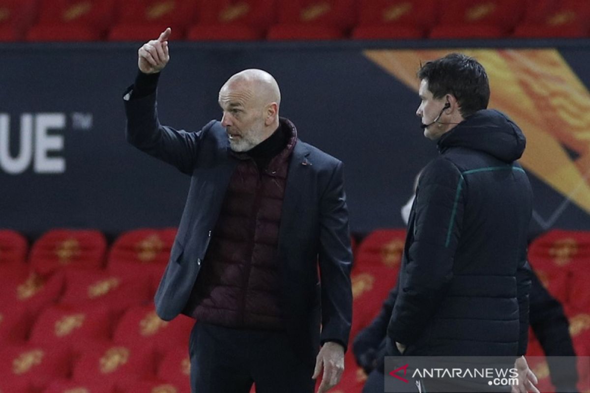 Stefano Pioli ingin balas dukungan dari suporter ketika AC Milan hadapi Porto