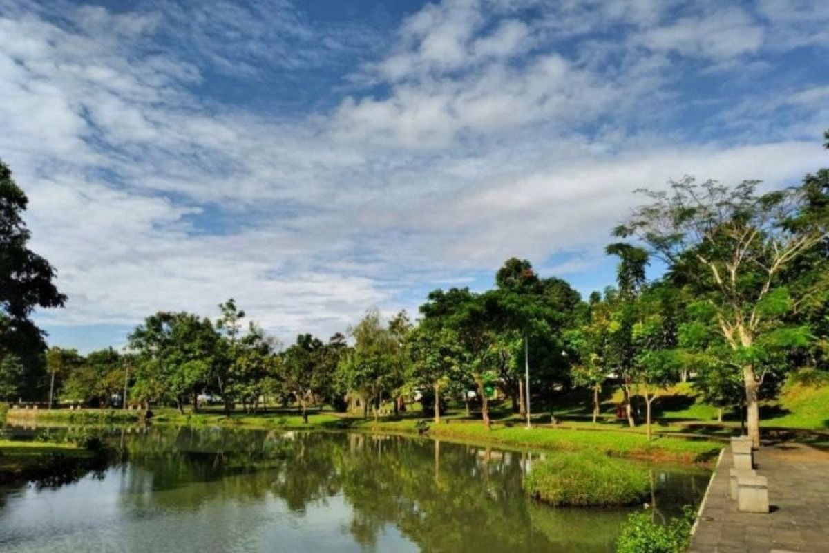 Empat taman kota di Jakpus kembali dibuka untuk warga di tengah pemberlakuan PPKM