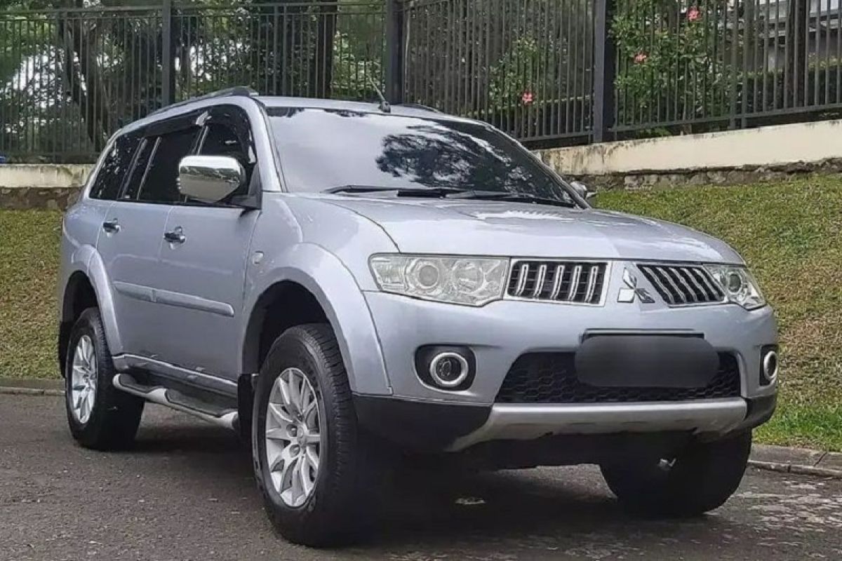 Berapa harga kendaraan Pajero Sport di pasar mobil bekas?