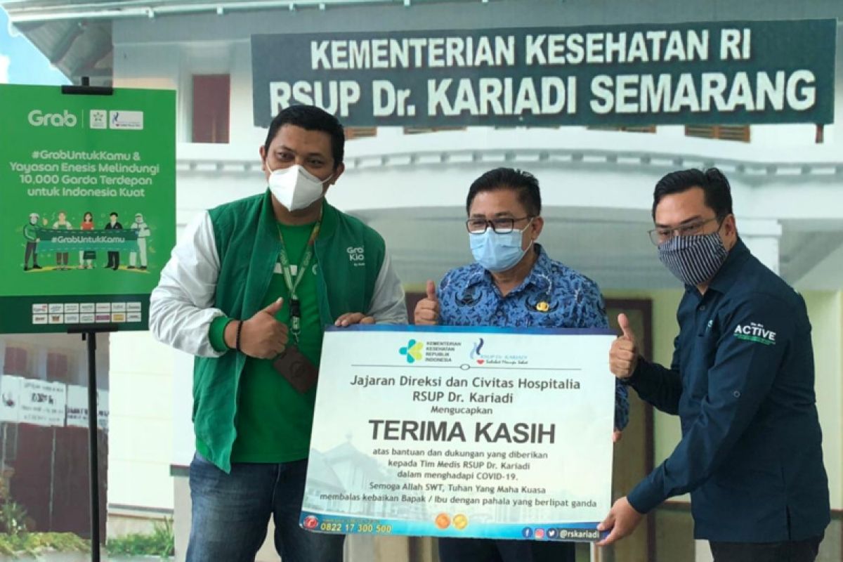 Peringati Hari Perawat Nasional, Grab bagikan paket untuk tenaga kesehatan