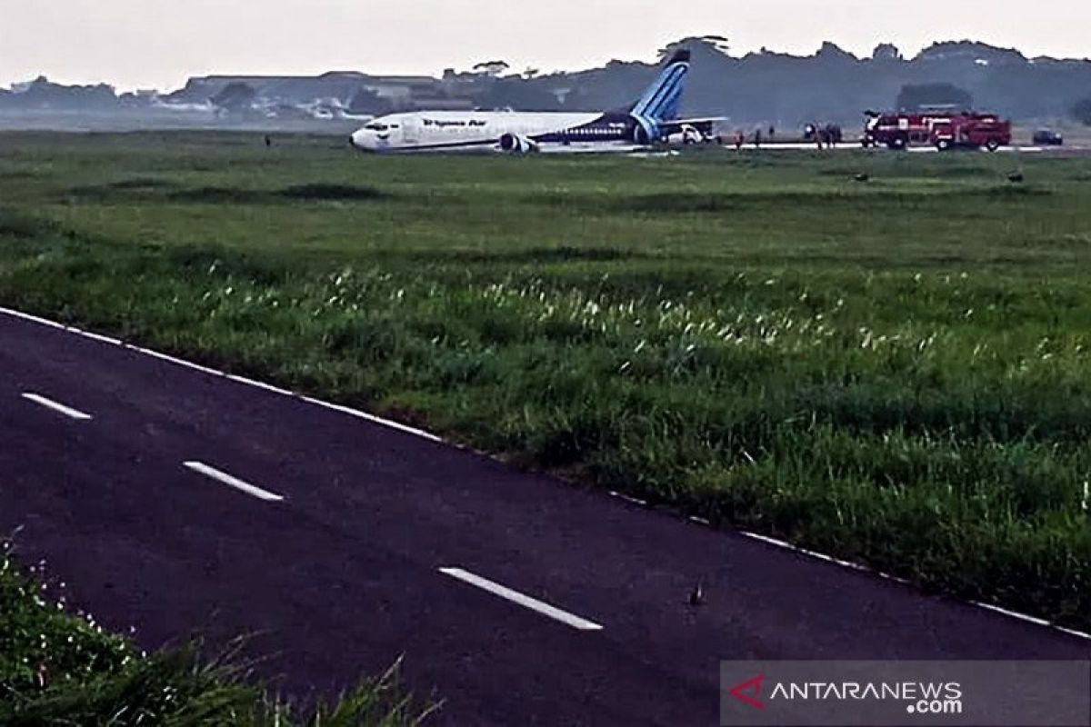 Pesawat Trigana Air tergelincir, Bandara Halim Perdanakusuma ditutup sementara