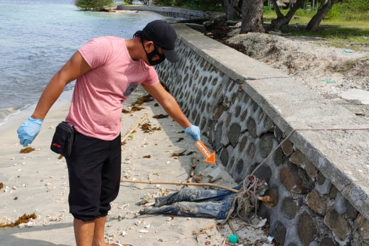 Mayat sudah jadi tengkorak ditemukan terikat di pantai Gili Gede Sekotong