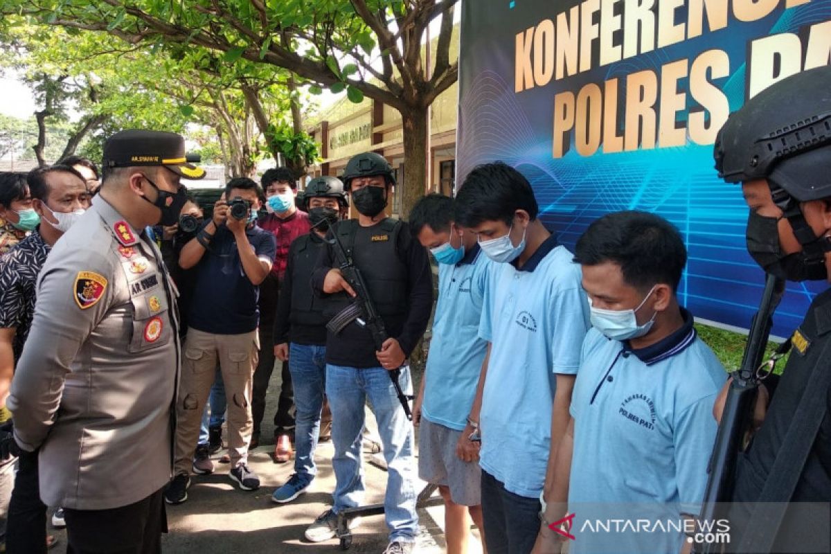 Polres Pati bekuk sindikat pembobol uang di ATM