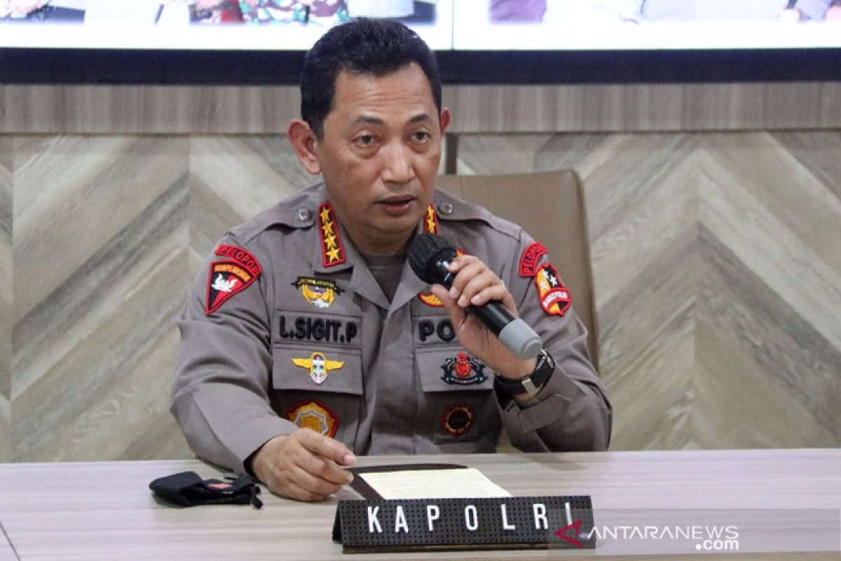 Kapolri meluruskan telegram arahan anggota jaga sikap bukan larang media