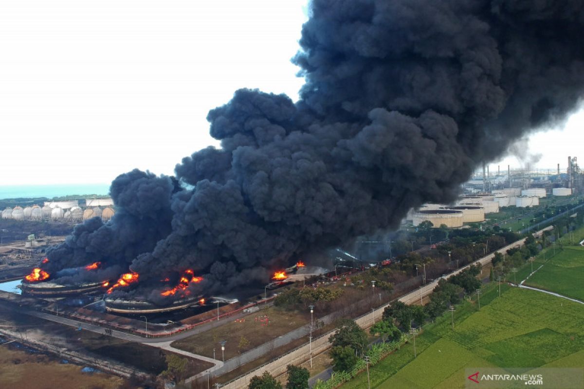 Kemarin, stok BBM aman setelah Kilang Balongan Pertamina terbakar hingga beras