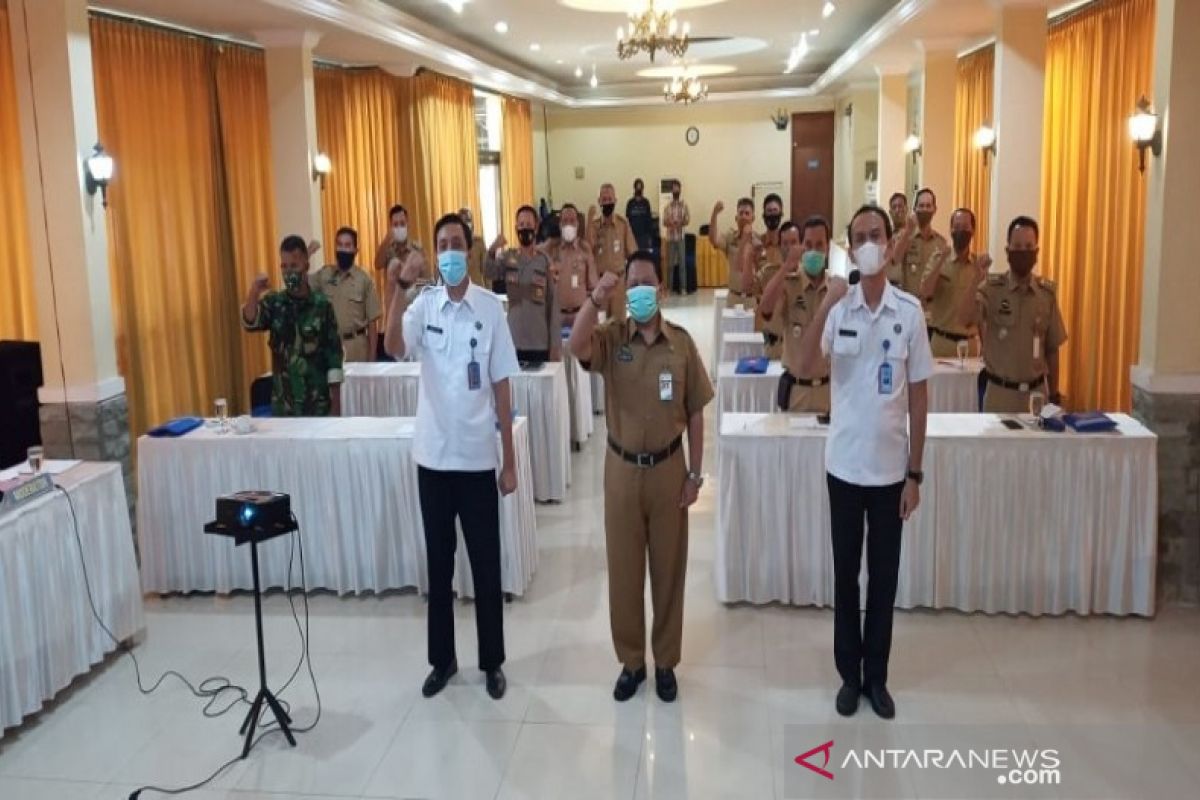 BNNK-Dispermades Batang membentuk 15 desa Bersinar